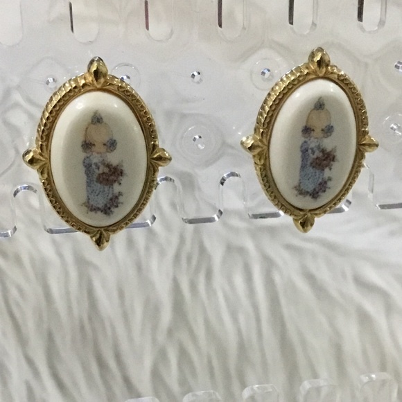 Vintage 1999 precious moments clip earrings - Picture 2 of 6